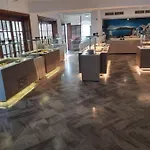 Sirenes Beach Resort