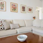 Varkiza Apartment
