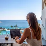 Akrotiri Olympus Luxury Suites - Adults Only