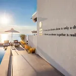 Akrotiri Olympus Luxury Suites - Adults Only