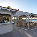 Silver Sun Studios & Apartments