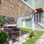 Athanasia Inn