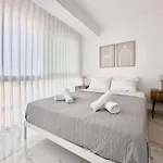 Dream View Maisonette Glyfada With Jacuzzi