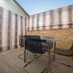 Cosy Apartment With Terrace Near Metro Station