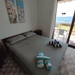 Beachfront Charming Maisonette