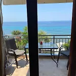 Kyana Big Blue Apartments