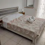 Eirinis Home