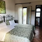 Stalakton Country Maisonettes