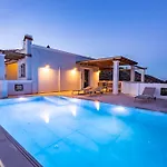 Zetes Luxury Suite