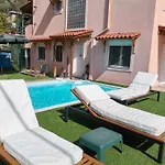 Airport Friendly House 1