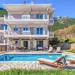 Villa Aeropi