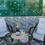 Aperanto Galazio Apartment