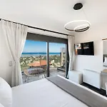 Adam\'S Suite