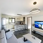 Adam\'S Suite