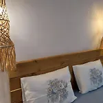 Galazio Seaside Luxury Rooms & Coffee Shop