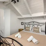 Marias Sea House