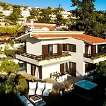 Cyan Villa