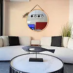 Sky Suite Apartments - Cloud9 In The City