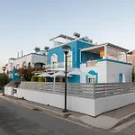 Seabreeze Villa - With Jacuzzi & Heated Pool