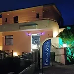 Penelope Apartment Hotel
