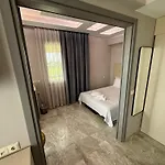 Peloton Inn