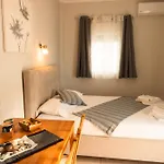 Aktis Sea View Studios