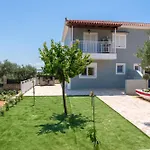 Dendra Apartments At Skala