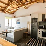 Rock Solid Stone House - Chora Samothraki