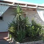 Luxury Cozy Villa With Garden Near The Sea