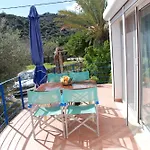 Luxury Cozy Villa With Garden Near The Sea