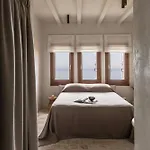 Om Living Pelion