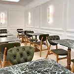 Armata Boutique Hotel