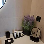 Hotel Avra