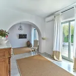 Villa Joy With Private Pool, Close To Naoussa