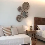 Anassa Studios