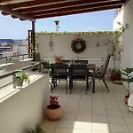 Thea Cozy Apartment