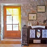 Traditional Stone Build Private Studio