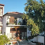 Izela Hotel