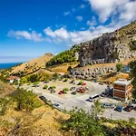 Villa Aleka