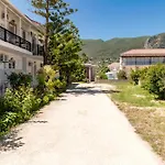 Anthi Studios & Apartments
