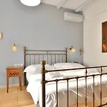 Niriides Luxury Apartments