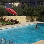Prinos Apartments