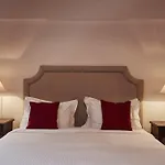 Nefeles Luxury Residences & Lounge