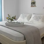 Nakos Homes