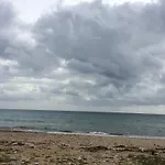 Beachfront Apartment Downtown Close To Athens Airport