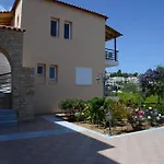 Maria\'S Filoxenia Suites