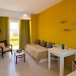 Kamaria Apartments