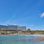 Aks Hinitsa Bay
