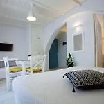 Rodia Studios & Apartments