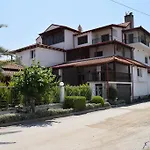 Menis Haus